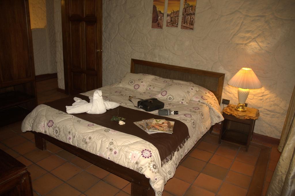 Hotel Quito Antiguo Szoba fotó